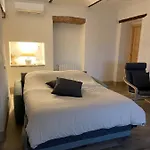 Locazione Turistica Cascina Pela Кастаньоле-Ланце