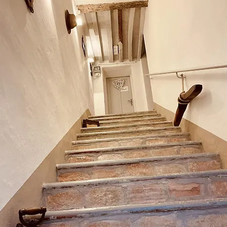 Locazione Turistica Cascina Pela * 카스타뇰레 란제
